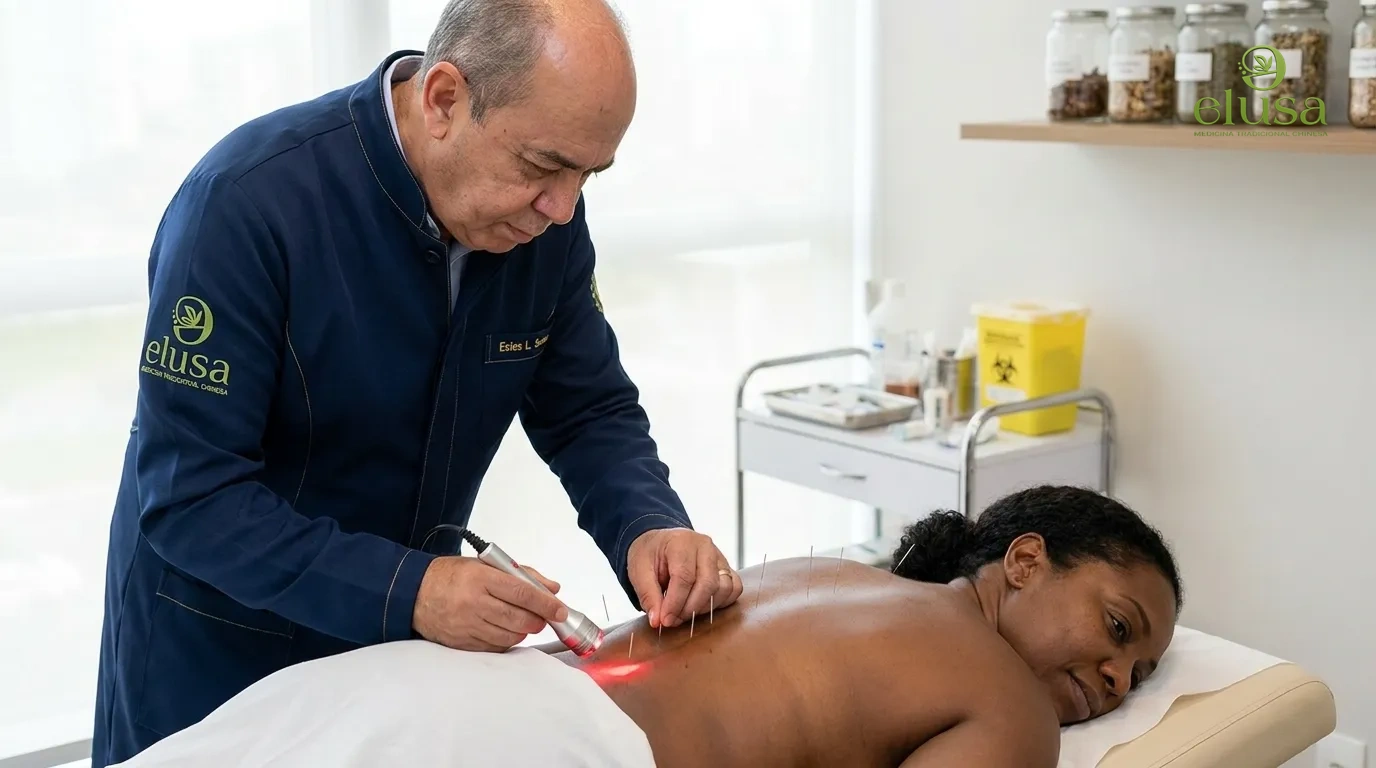 Técnicas integrativas aplicadas em sessão de Medicina Tradicional Chinesa