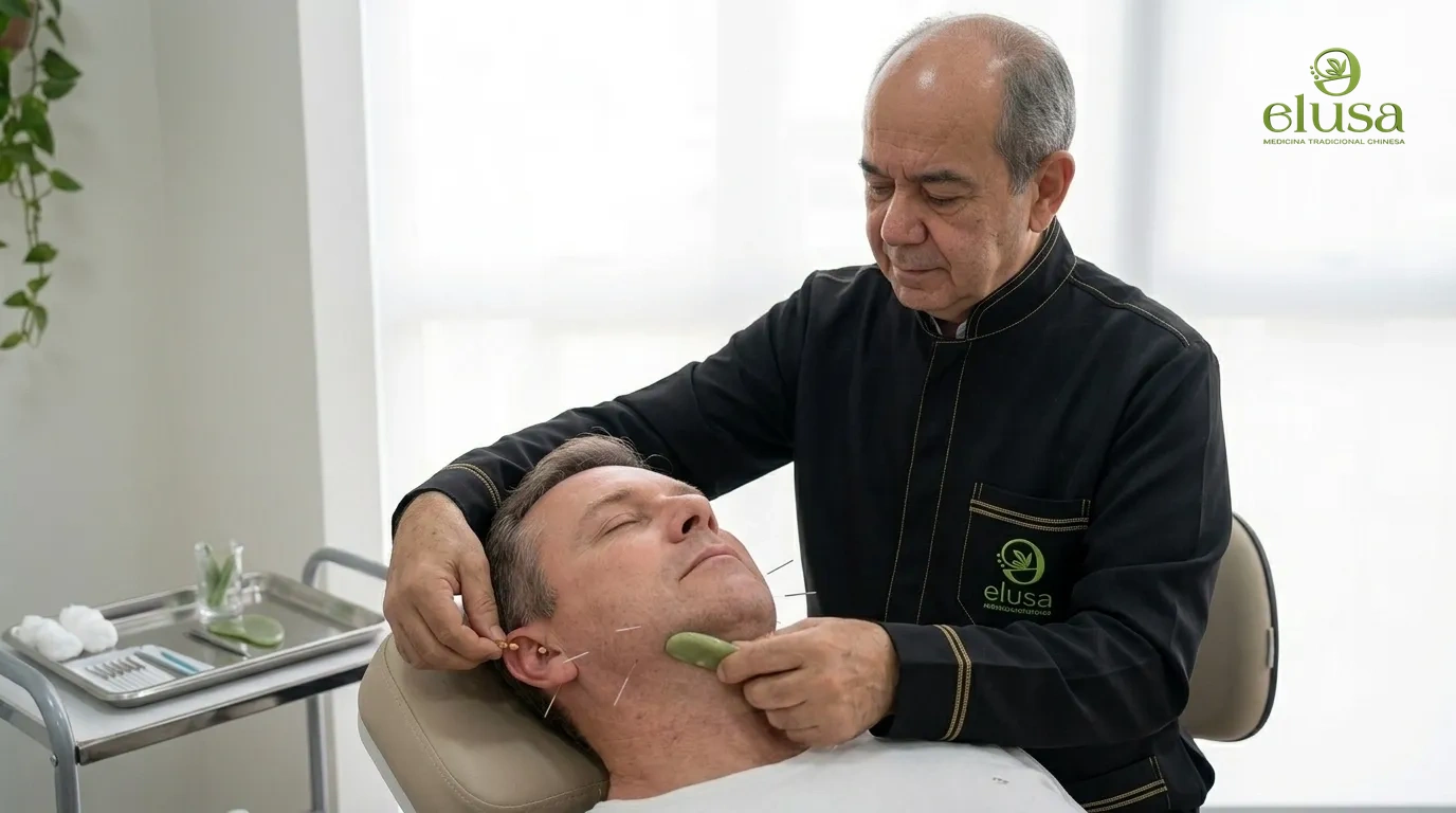 Sessão de Acupuntura na Clínica Elusa Técnica de Acupuntura em sessão na Clínica Elusa